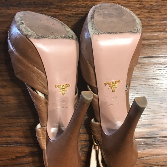 Prada shoes - Picture 3 of 3